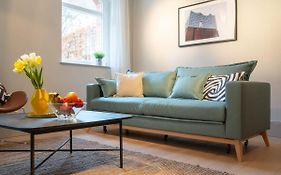 Spacious 3-bedroom apartment near Eilbekpark